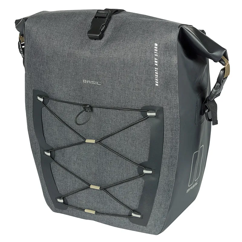 Sacoche Arrière Vélo Laterale Basil Navigator Storm Cyclotouriste Waterproof 25-31L Noir Fixation Mik Hooks Sur Porte Bagage (41X15X27 cm) Avec Poignée Et Bandouillere Fermeture Enroulement
