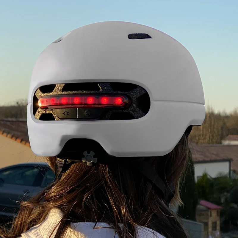 BLASTER E-Helmet White