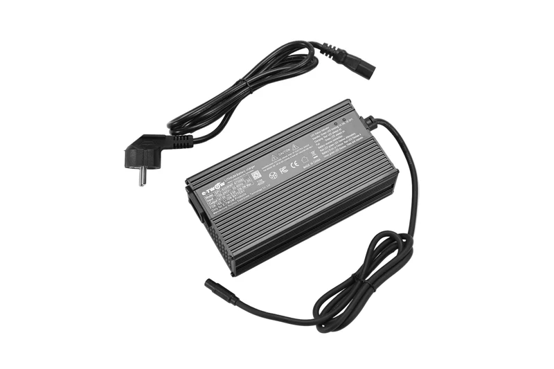 Fast Charger for TK series - 67V / 8A