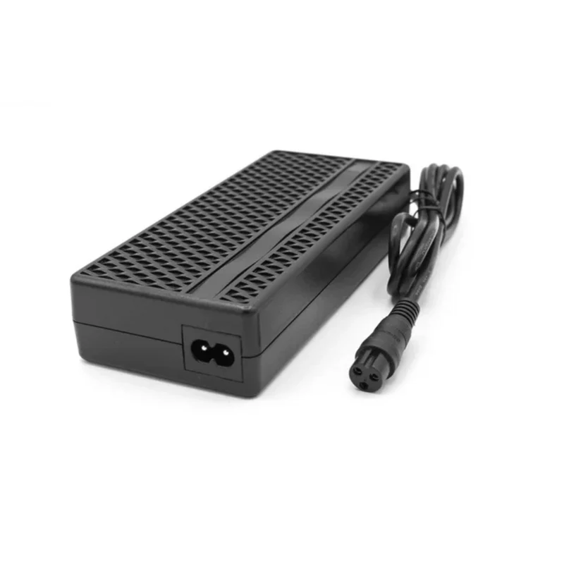 JOYOR E8-S Chargeur 72V 3A avec trois trous Prise UE